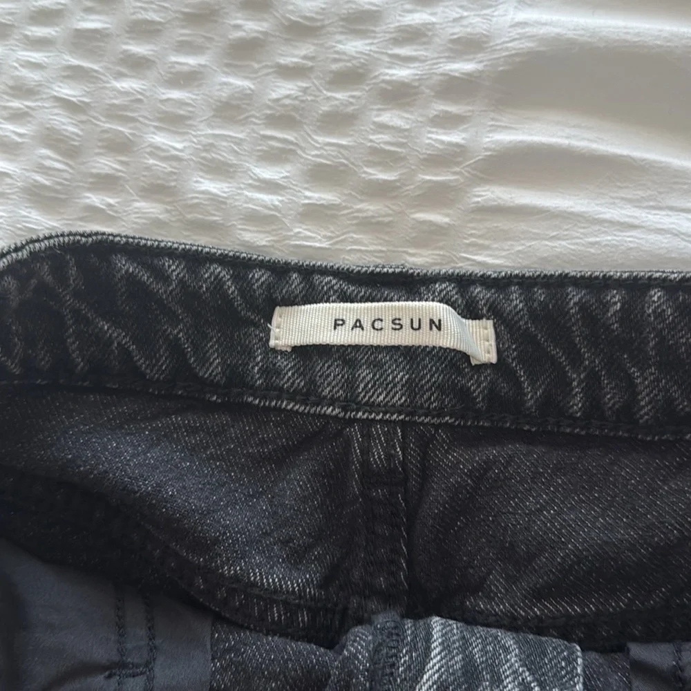 PacSun Black Jean Shorts High-Waisted Vintage Style size 28